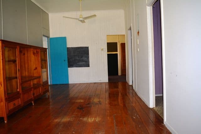 8 Acacia Street, Blackall QLD 4472, Blackall - Thumbnail 3