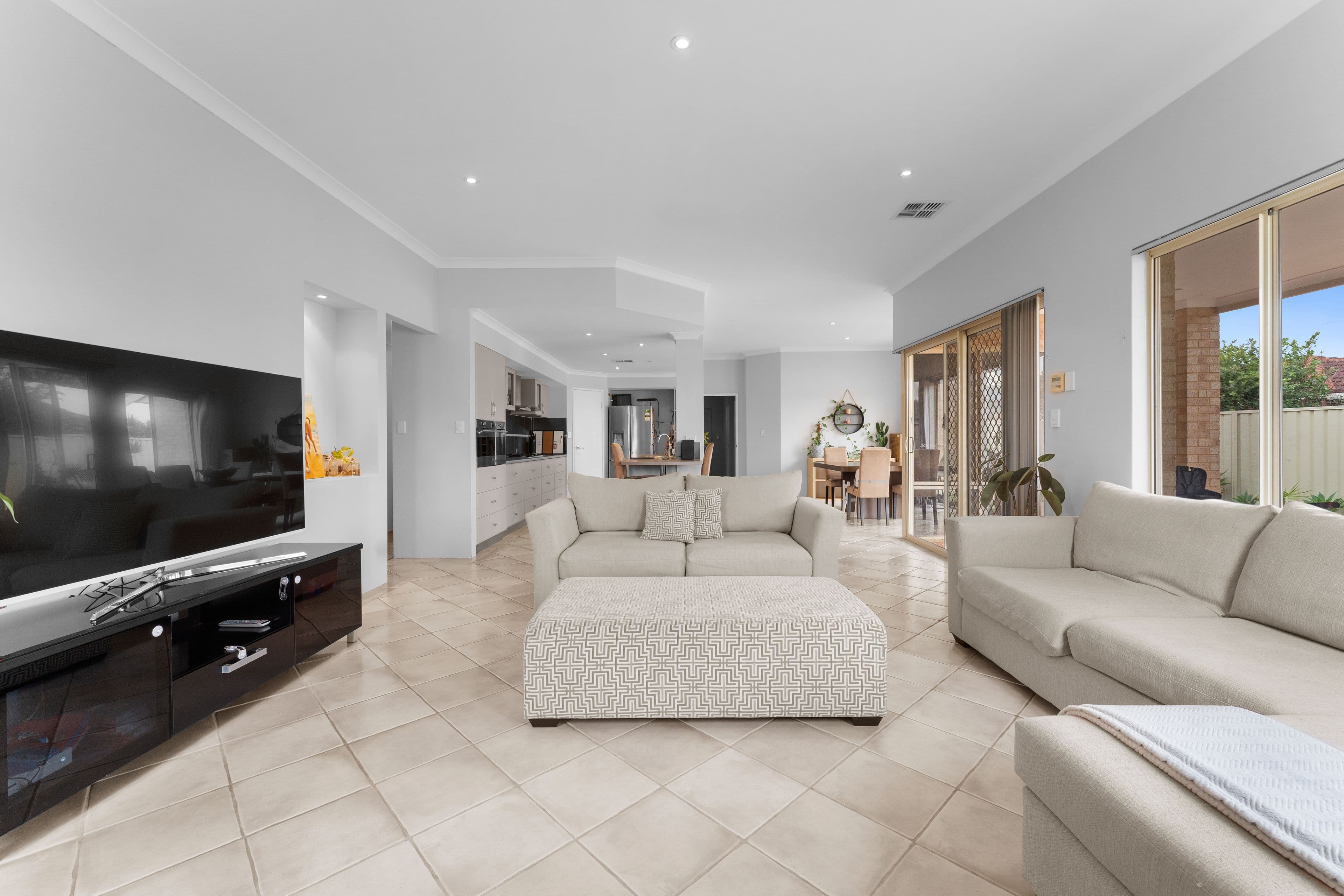 70 Pimento Circle, Port Kennedy WA 6172, Port Kennedy - Thumbnail 3