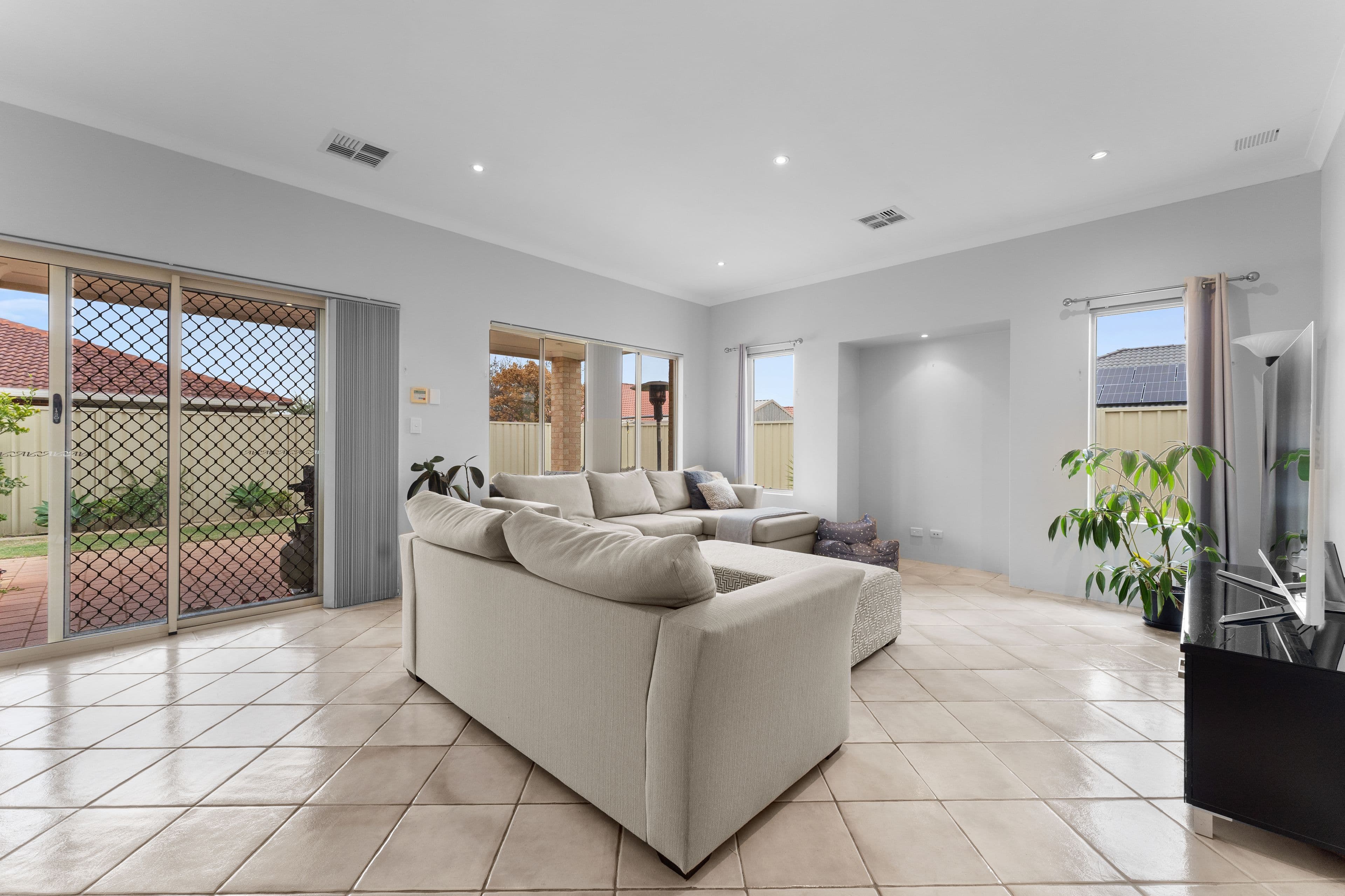 70 Pimento Circle, Port Kennedy WA 6172, Port Kennedy - Thumbnail 5