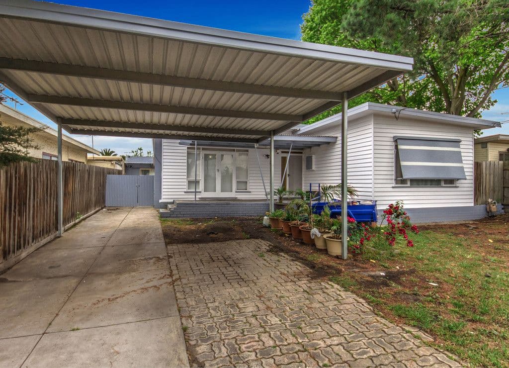 13 Avondale Avenue, St Albans VIC 3021, St Albans - Image 1
