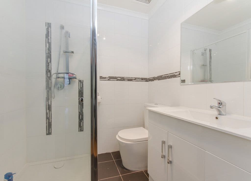 13 Avondale Avenue, St Albans VIC 3021, St Albans - Thumbnail 5