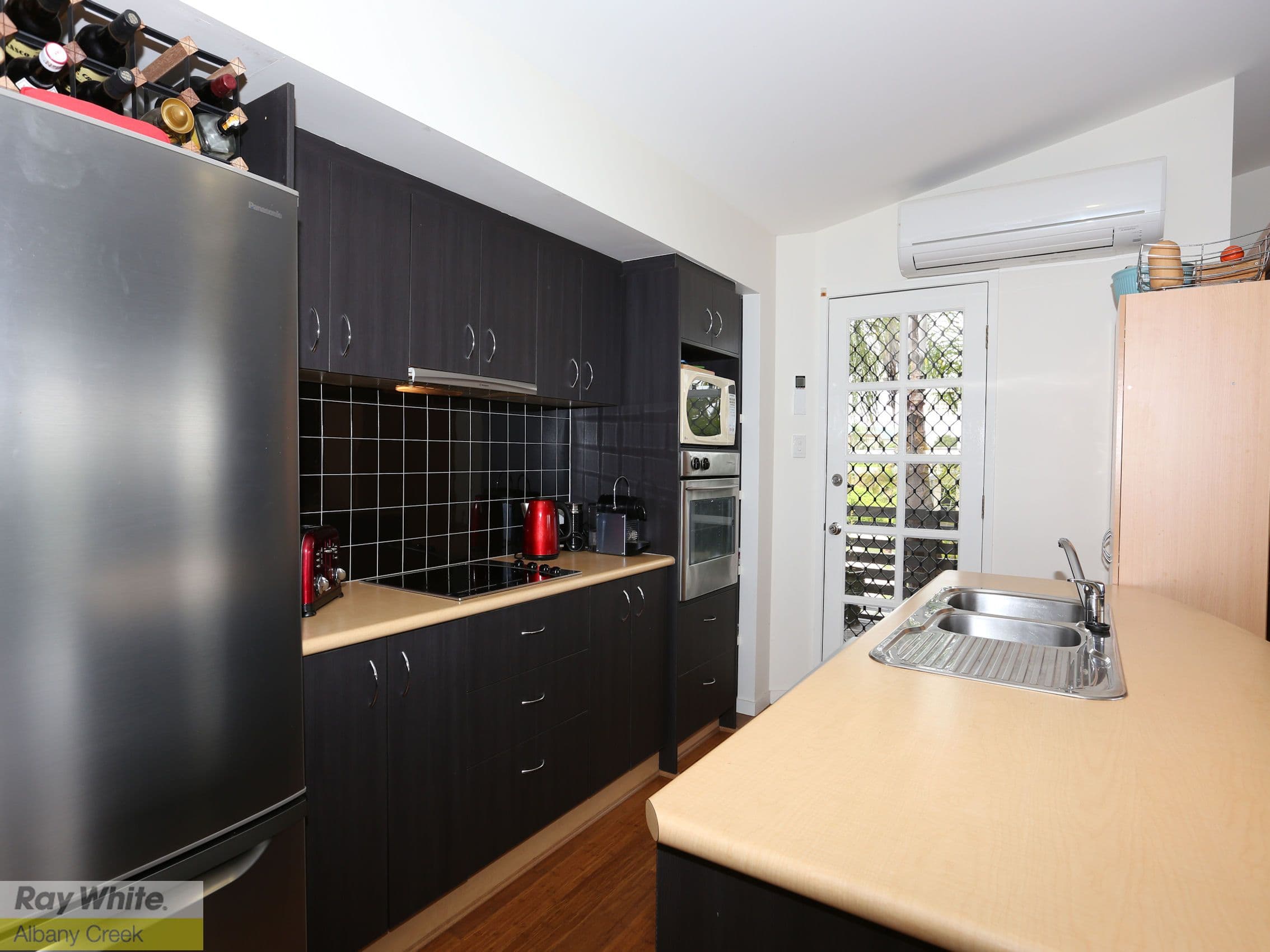 11 Meilland Court, EATONS HILL QLD 4037, Eatons Hill - Thumbnail 8
