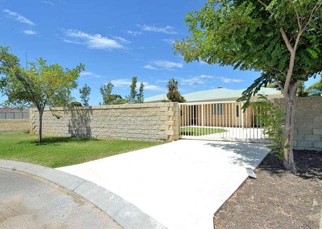 6 Ellesmere Court, COOLOONGUP WA 6168, Cooloongup - Image 1