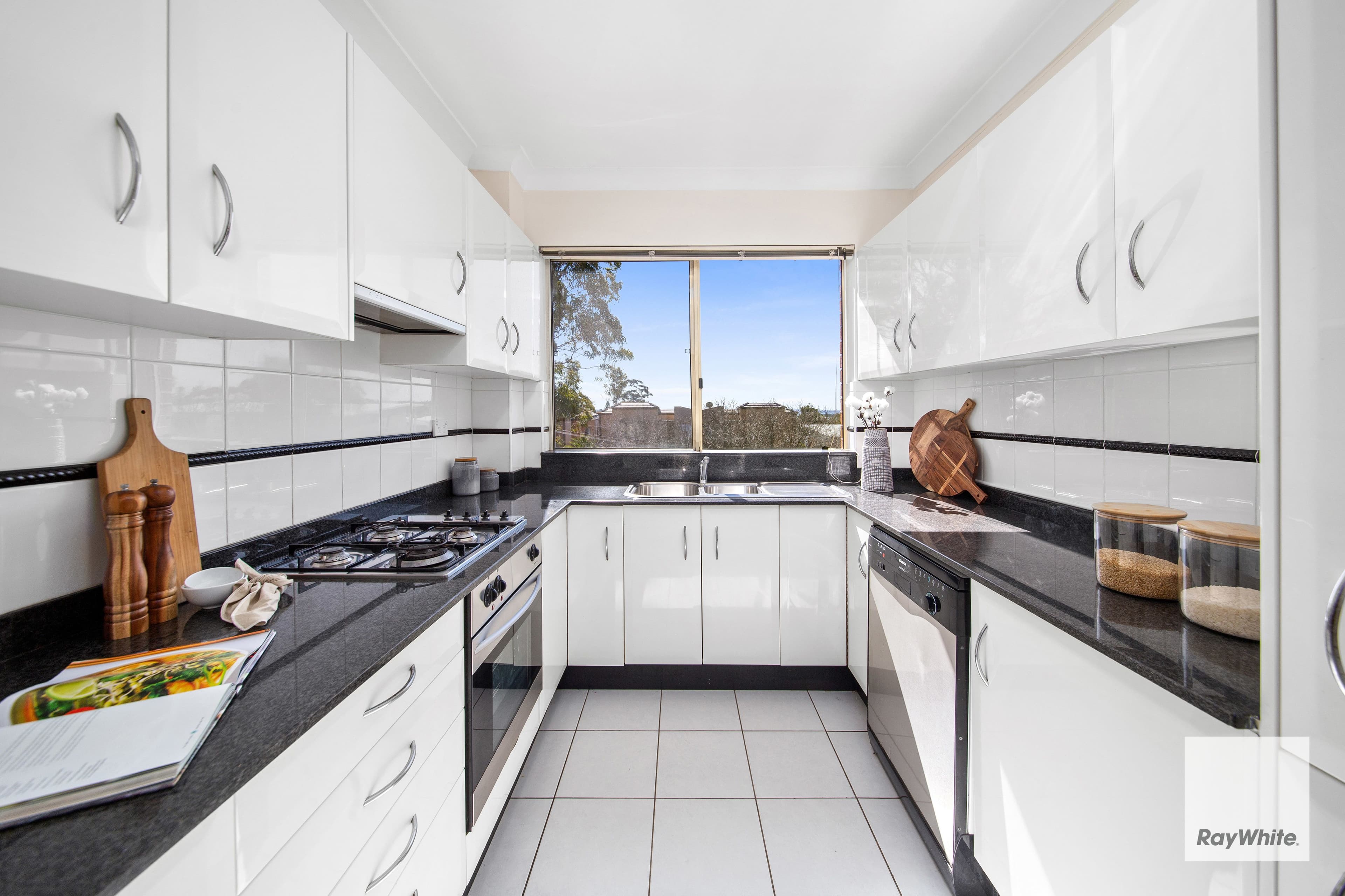 6-12 Mansfield Avenue, Caringbah NSW 2229, Caringbah - Thumbnail 2