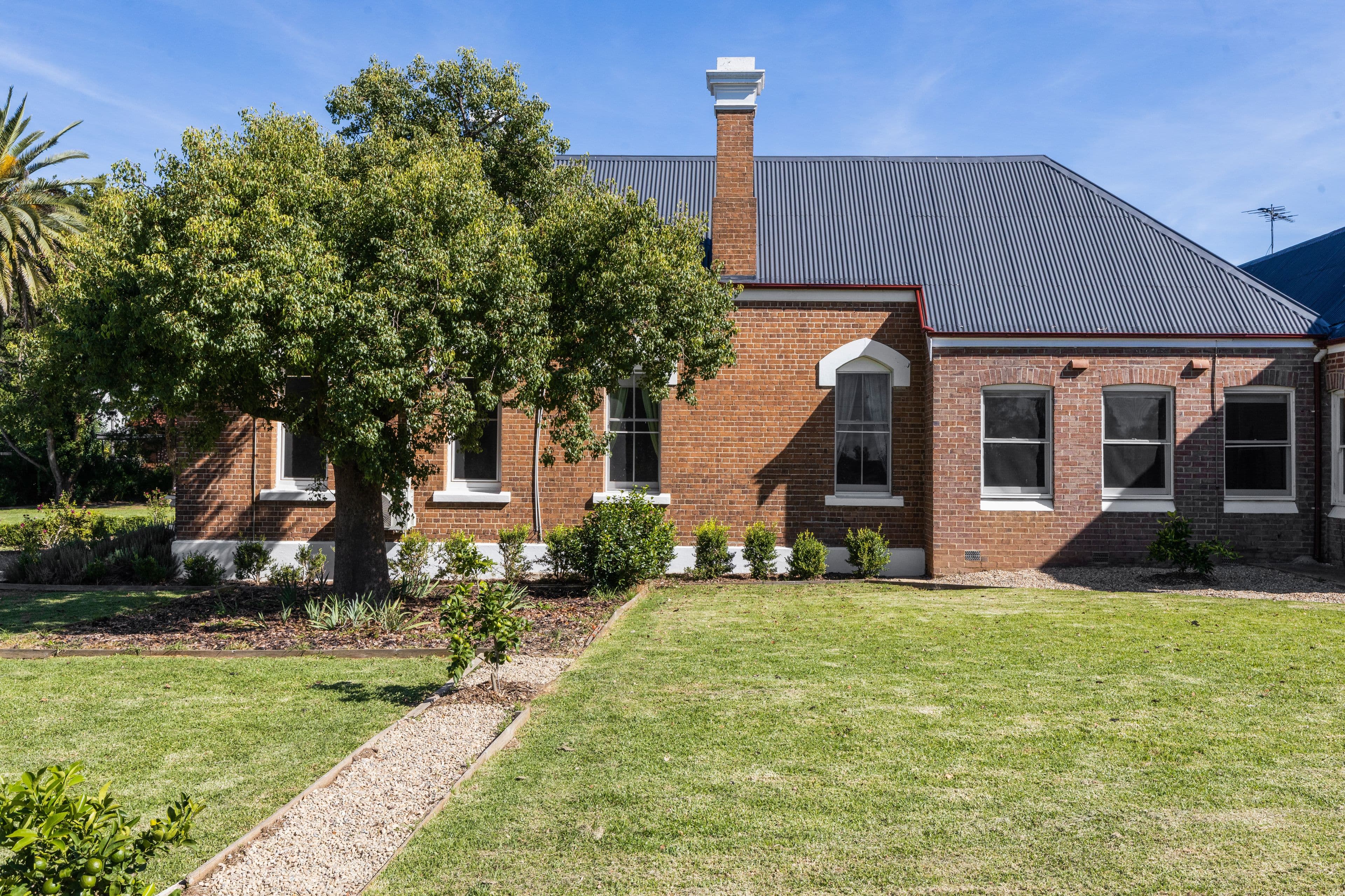 33 Newham Way, Altona Meadows - Thumbnail 4