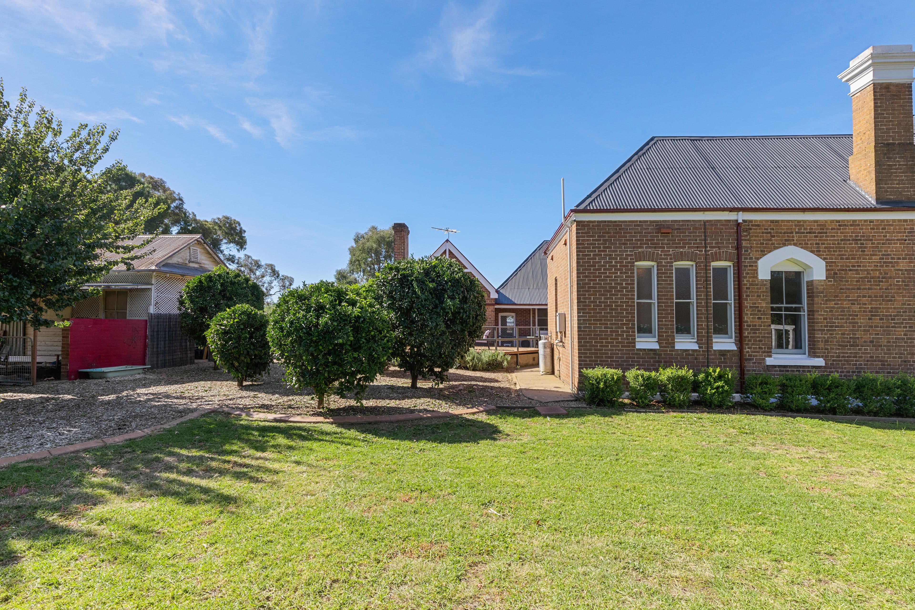 33 Newham Way, Altona Meadows - Thumbnail 5
