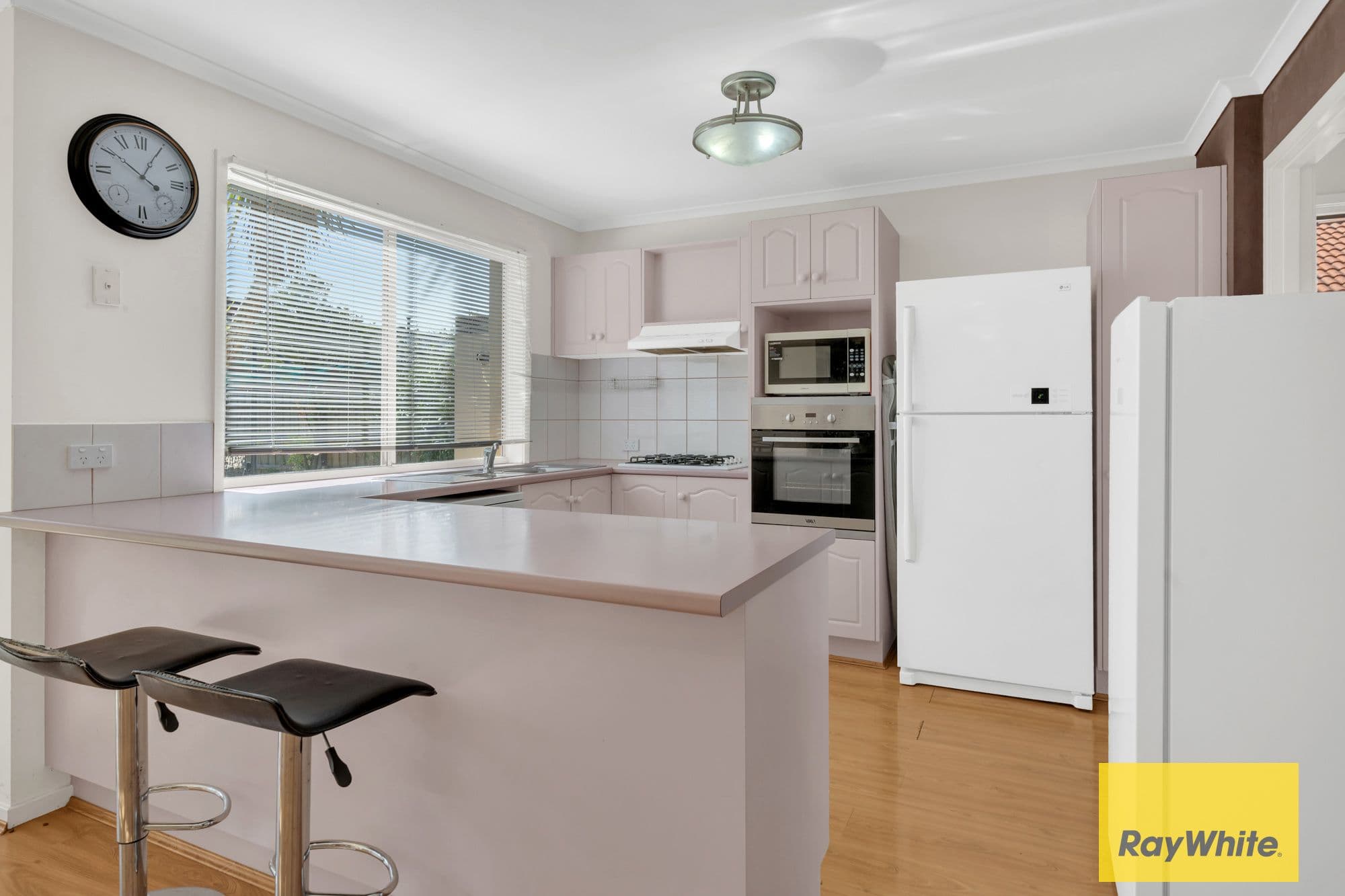 99 Strathaird Drive, Narre Warren South VIC 3805, Narre Warren South - Thumbnail 2