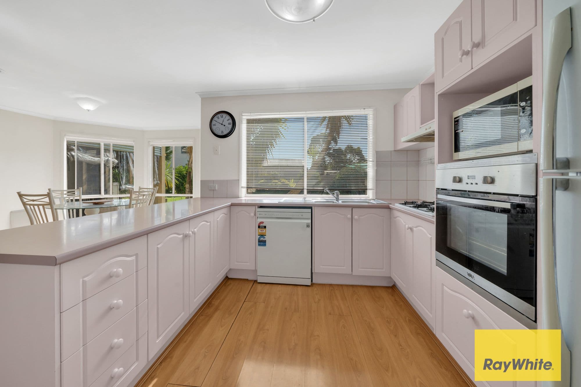 99 Strathaird Drive, Narre Warren South VIC 3805, Narre Warren South - Thumbnail 3
