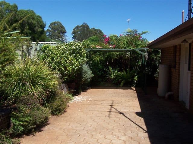 2 Champagne Crescent, WILSONTON QLD 4350, Wilsonton - Thumbnail 5