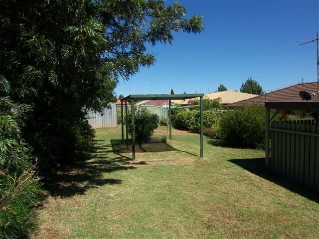2 Champagne Crescent, WILSONTON QLD 4350, Wilsonton - Thumbnail 7