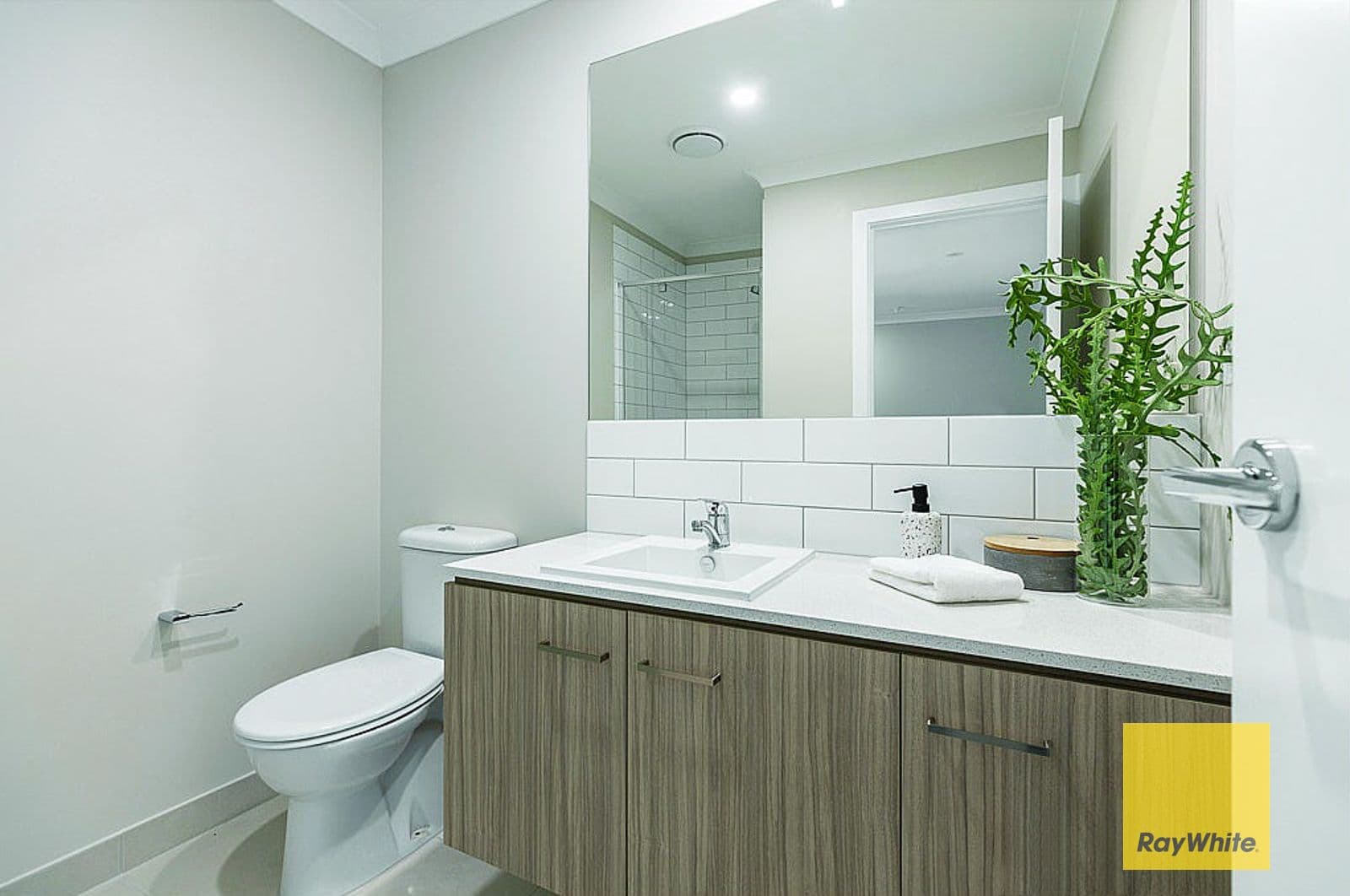 14 Congo Drive, Tarneit VIC 3029, Tarneit - Thumbnail 5