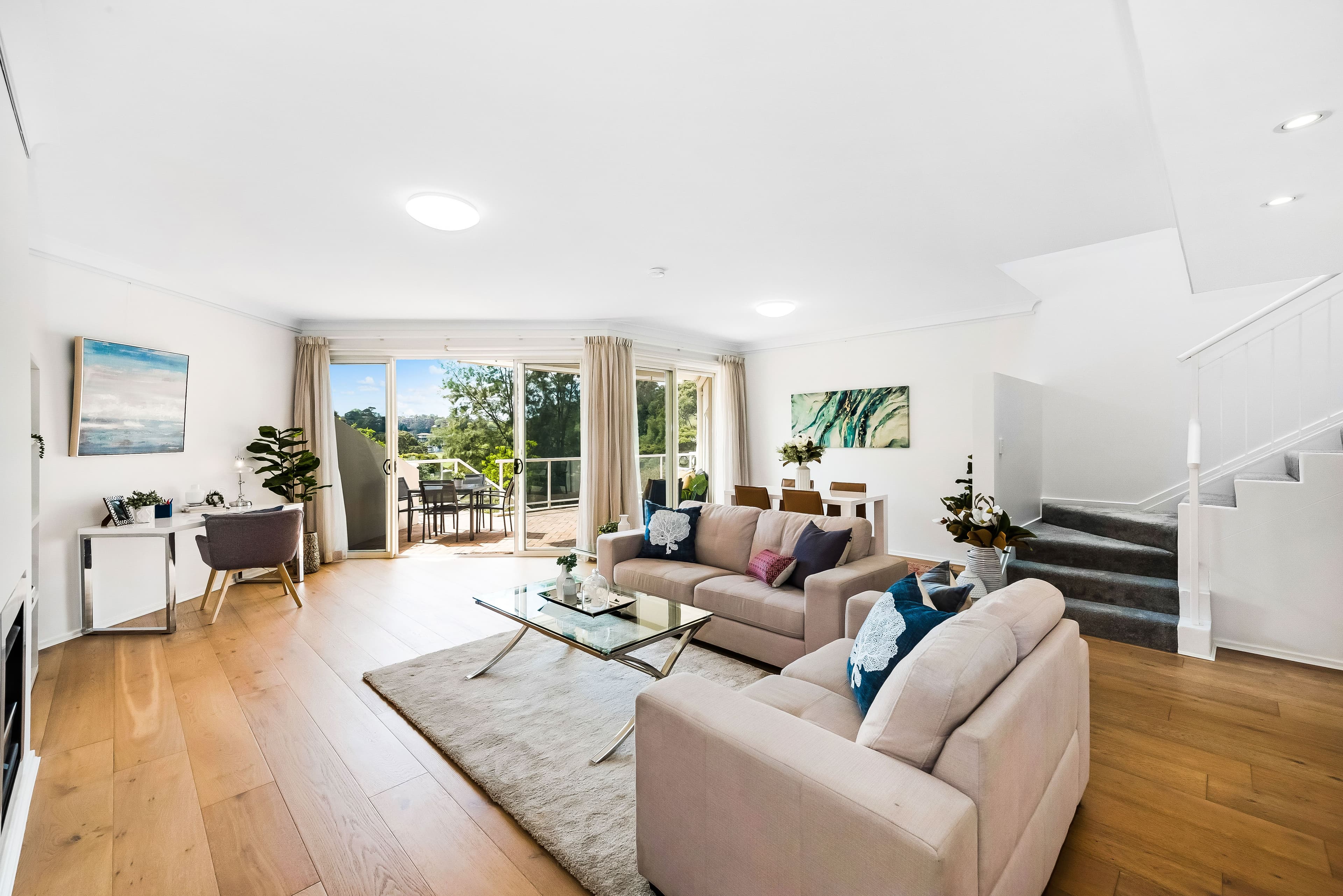 2 Fryar Place, Huntleys Cove - Thumbnail 2