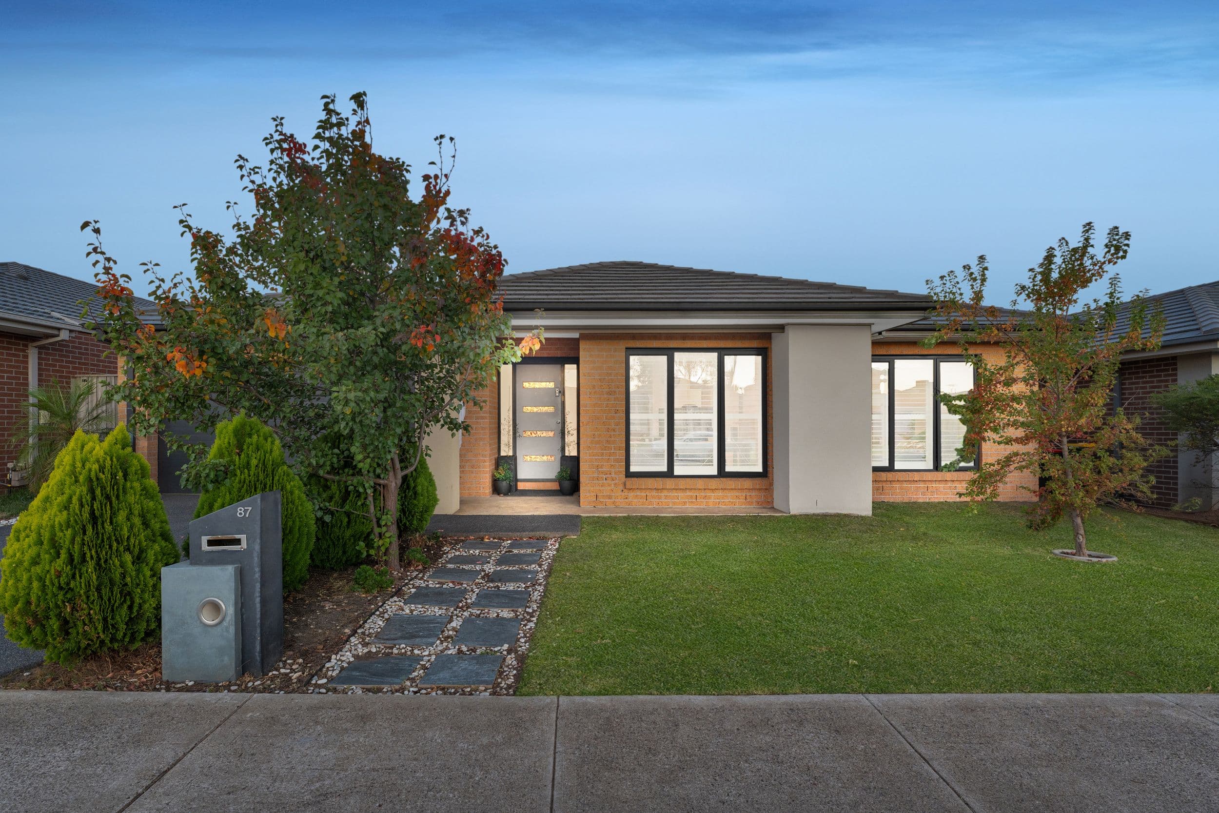 87 Treeve Parkway, Werribee VIC 3030, Werribee - Thumbnail 2