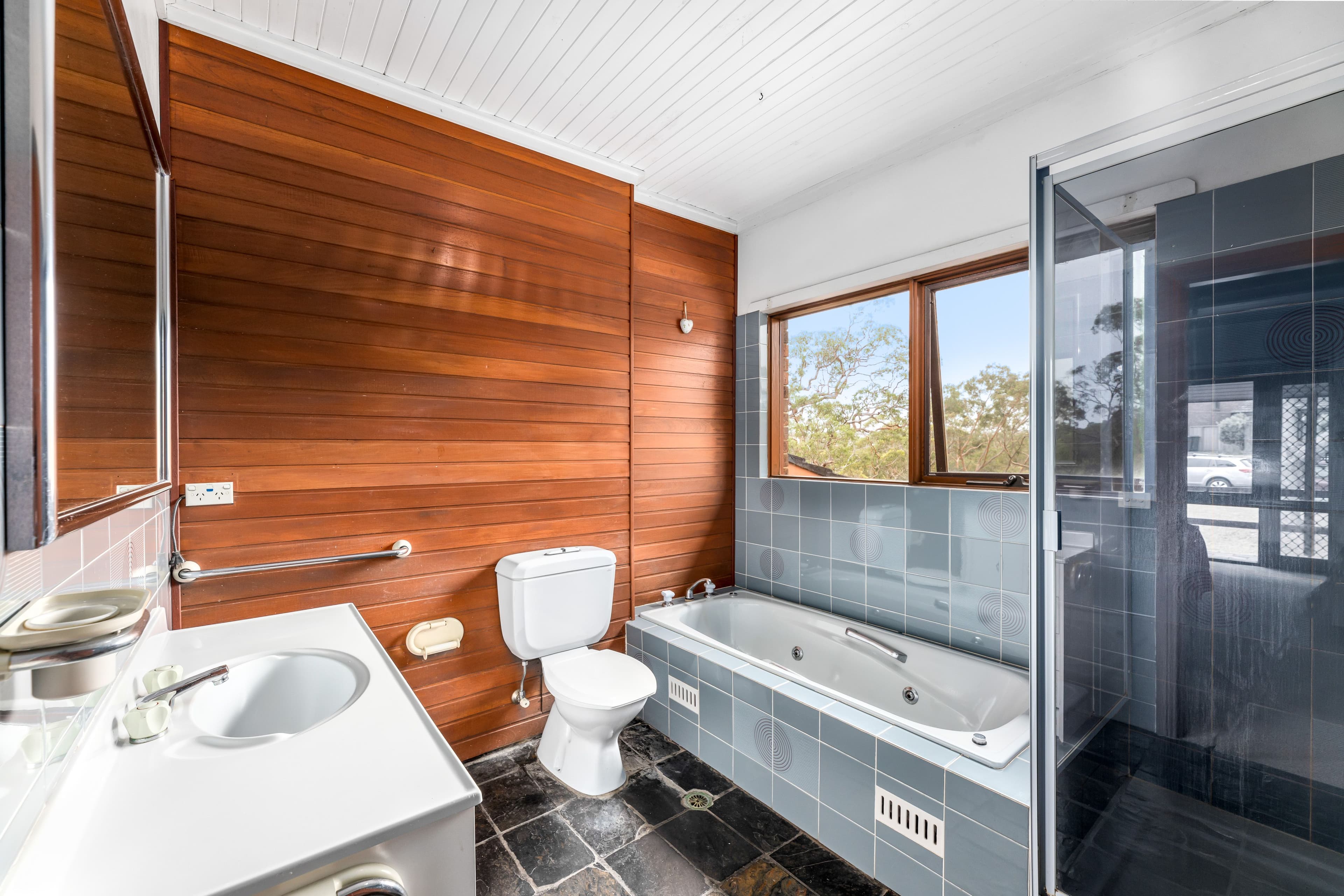46 Jervis Drive, Illawong NSW 2234, Illawong - Thumbnail 8