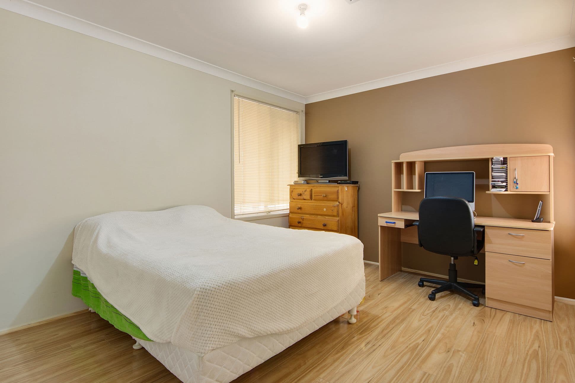 17 Davy Place, St Helens Park - Thumbnail 5
