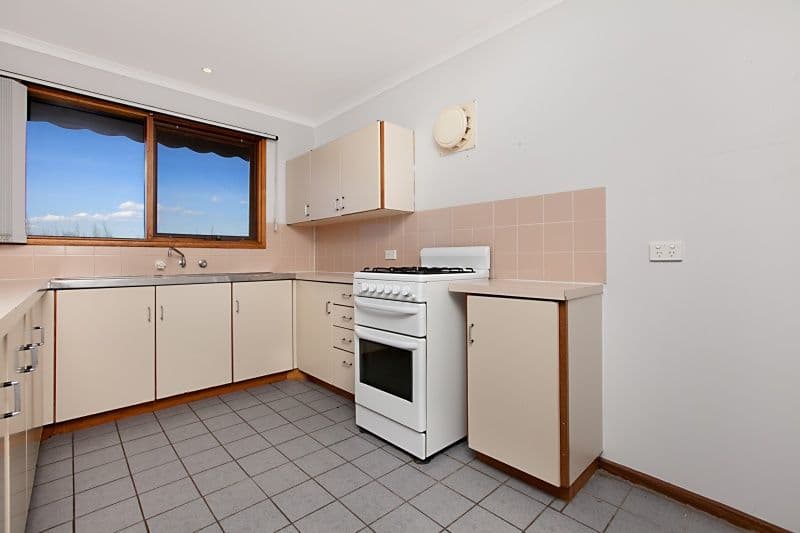 3 Plumtree Crescent, HUNTFIELD HEIGHTS SA 5163, Huntfield Heights - Thumbnail 3