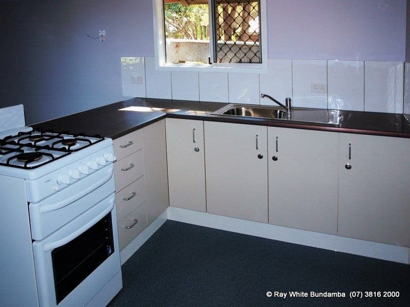 6 Helen Street, North Booval QLD 4304, North Booval - Thumbnail 4