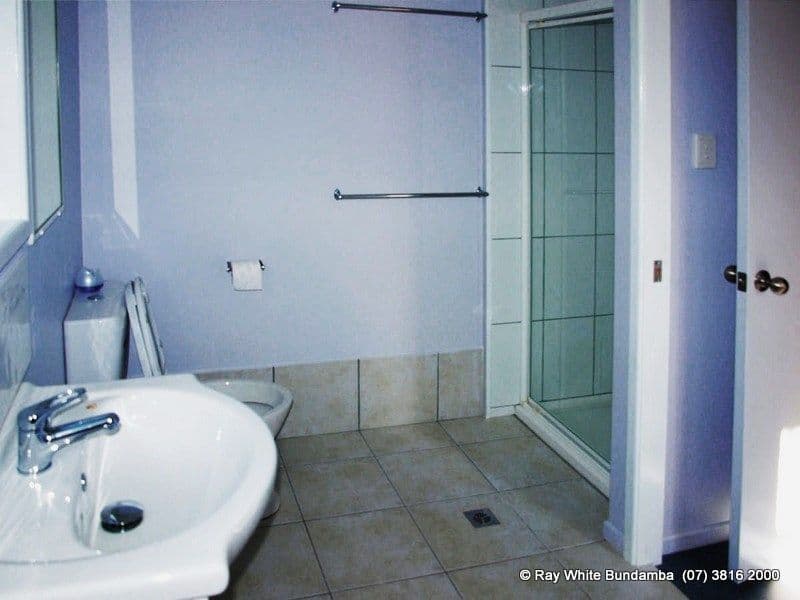 6 Helen Street, North Booval QLD 4304, North Booval - Thumbnail 5