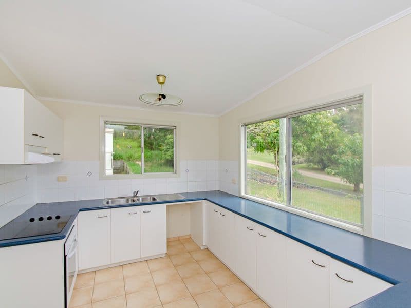 17 Ipswich Street, Riverview QLD 4303, Riverview - Thumbnail 7