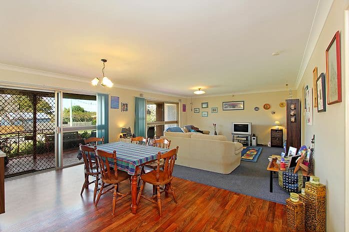 15 Marine Street, REDLAND BAY QLD 4165, Redland Bay - Thumbnail 2