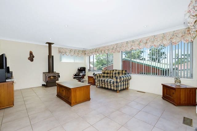 11 MAPLE Street, Greystanes NSW 2145, Greystanes - Thumbnail 5