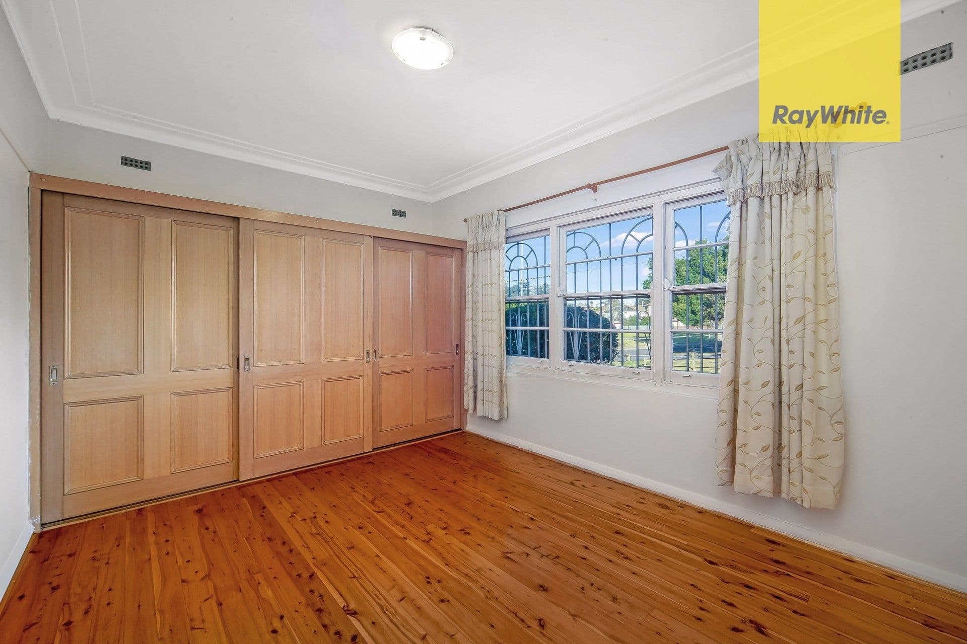 13 Gowrie Crescent, Westmead NSW 2145, Westmead - Thumbnail 8