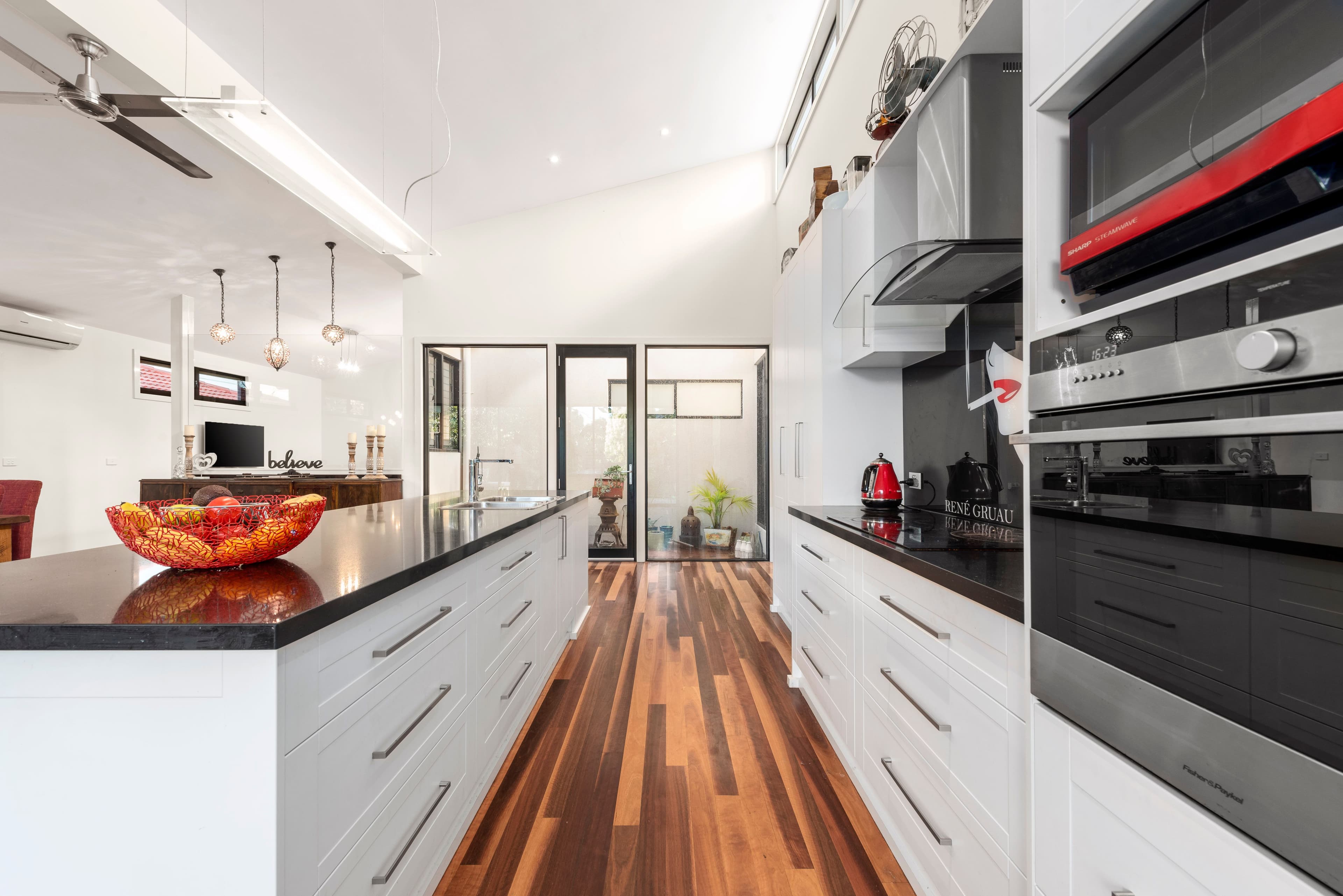 30 Ponsford Avenue, Wantirna South VIC 3152, Wantirna South - Thumbnail 2