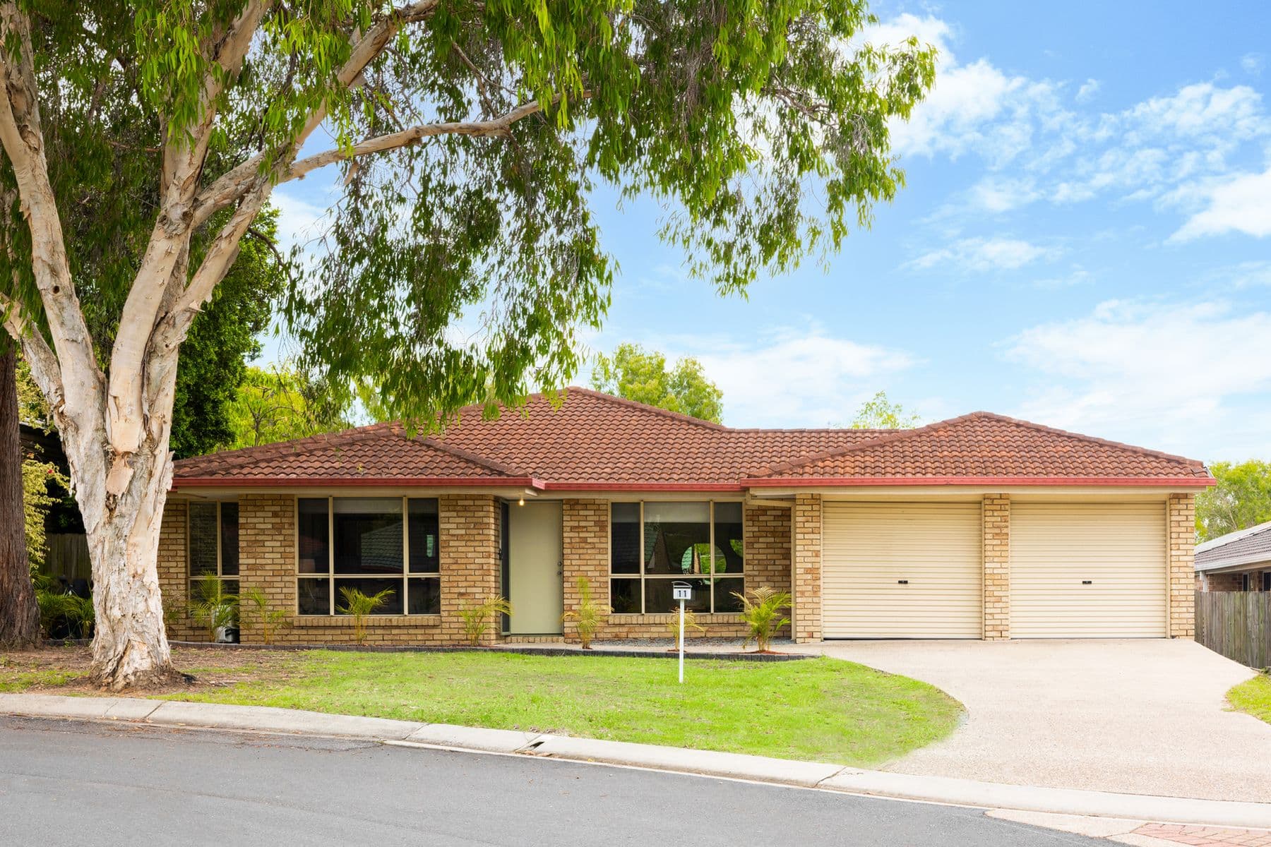 11 Tenterfield Place, Forest Lake QLD 4078, Forest Lake - Image 1