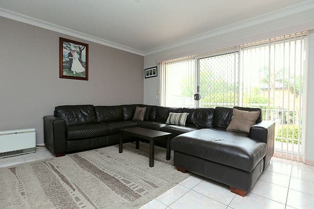 4 Wenke Crescent, YAGOONA NSW 2199, Yagoona - Thumbnail 2