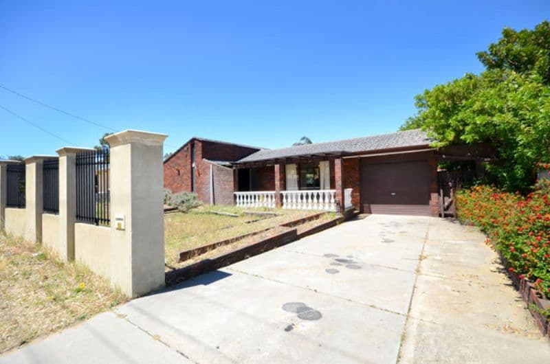 90 Girrawheen Avenue, GIRRAWHEEN WA 6064, Girrawheen - Thumbnail 2