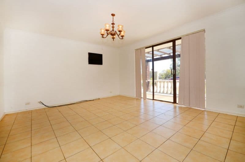 90 Girrawheen Avenue, GIRRAWHEEN WA 6064, Girrawheen - Thumbnail 6