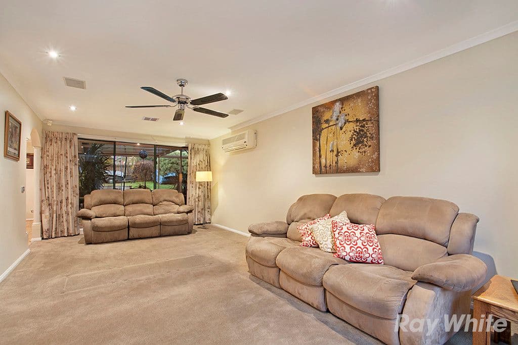 53 Valleyview Drive, Rowville VIC 3178, Rowville - Thumbnail 2