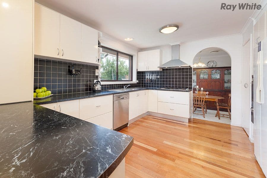 3 Bell Court, Keilor Downs VIC 3038, Keilor Downs - Thumbnail 4