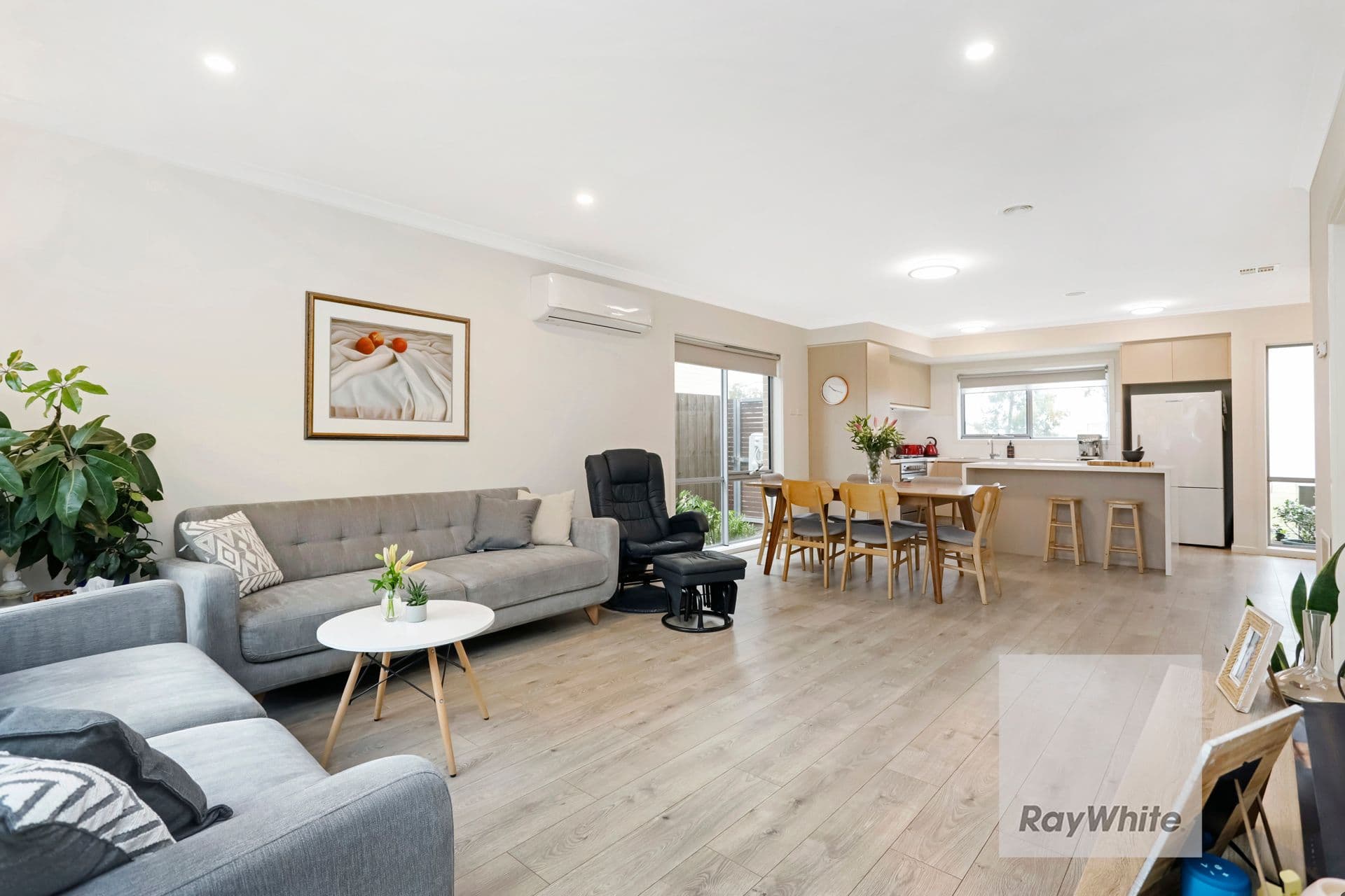 24 Brightside Walk, Westmeadows VIC 3049, Westmeadows - Thumbnail 4