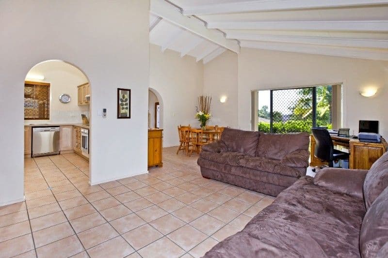 6 Sunset Street, ROCHEDALE SOUTH QLD 4123, Rochedale South - Thumbnail 3