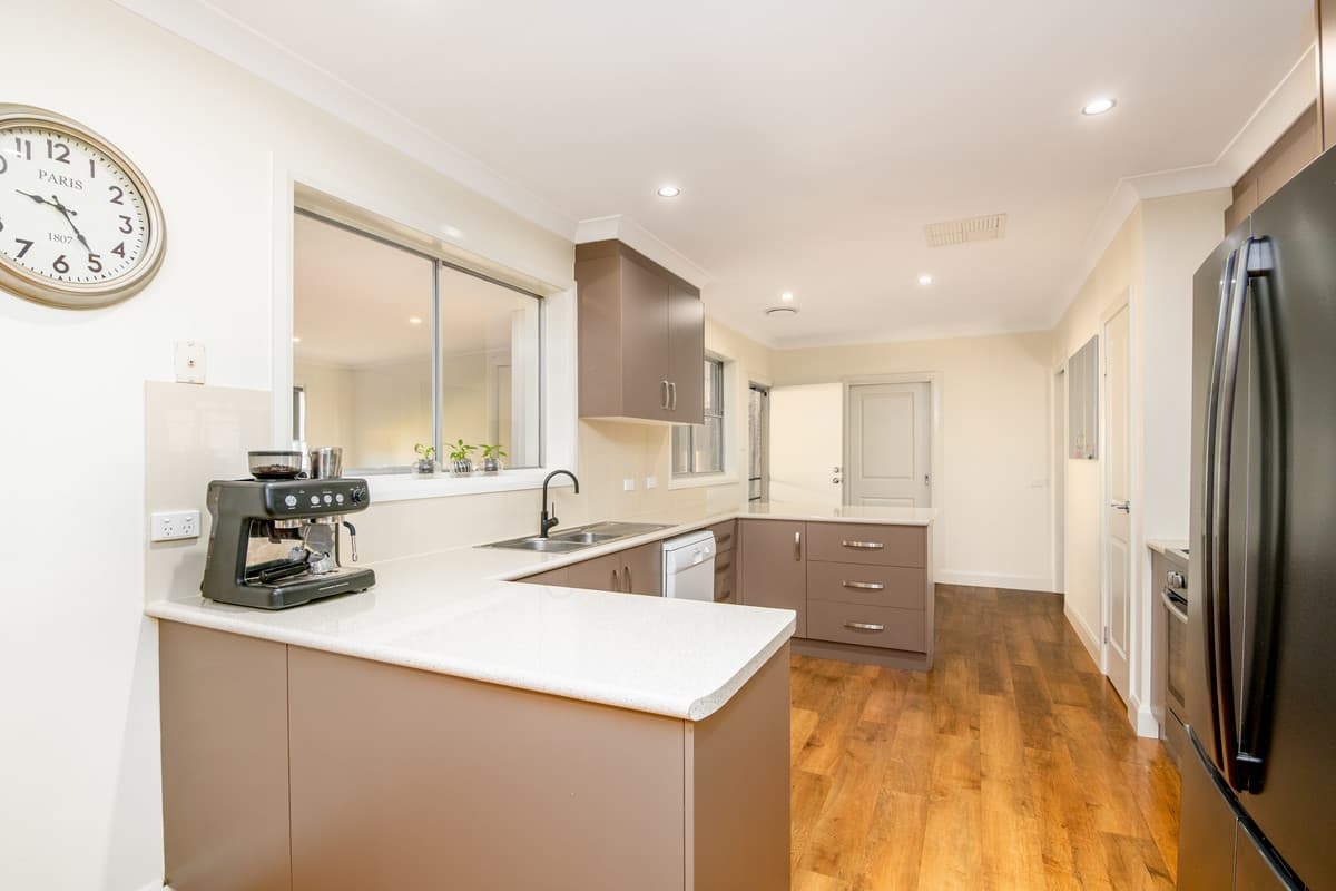 13 John Street, Shepparton VIC 3630, Shepparton - Thumbnail 2