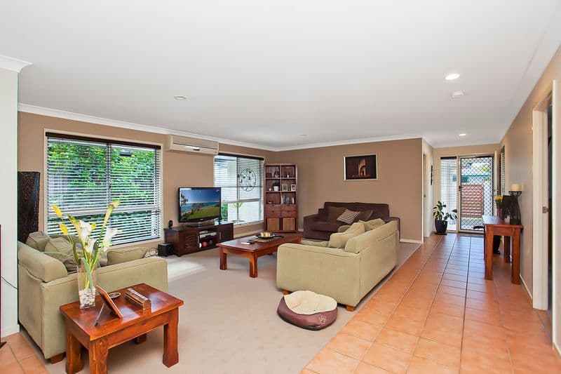 57 Seville Circuit, BURLEIGH WATERS QLD 4220, Burleigh Waters - Thumbnail 3