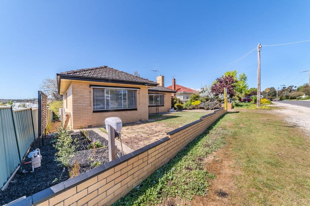 22 View Street, Castlemaine VIC 3450, Castlemaine - Thumbnail 2