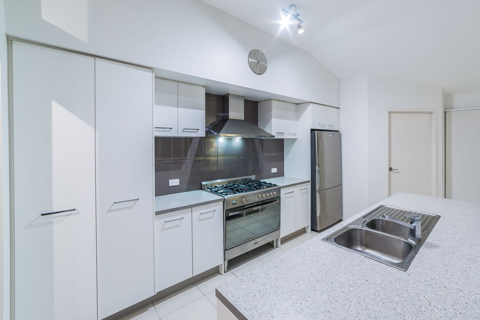 8 Cessna Street, Upper Coomera QLD 4209, Upper Coomera - Thumbnail 4