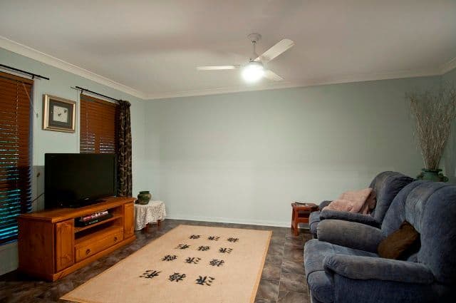 14 Manning Street, MOUNT WARREN PARK QLD 4207, Mount Warren Park - Thumbnail 4