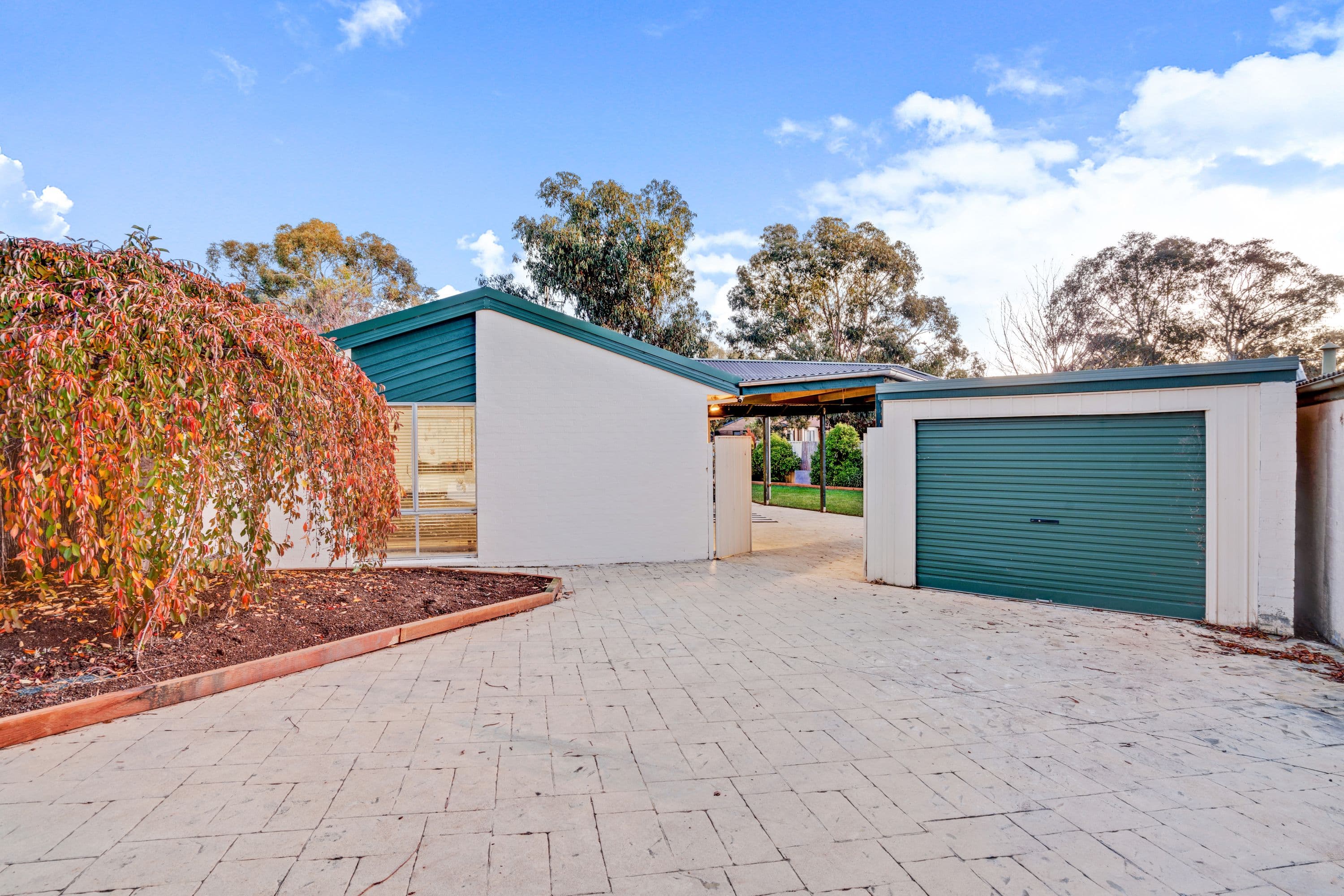 28 Stanfield Close, Kambah ACT 2902, Kambah - Thumbnail 2
