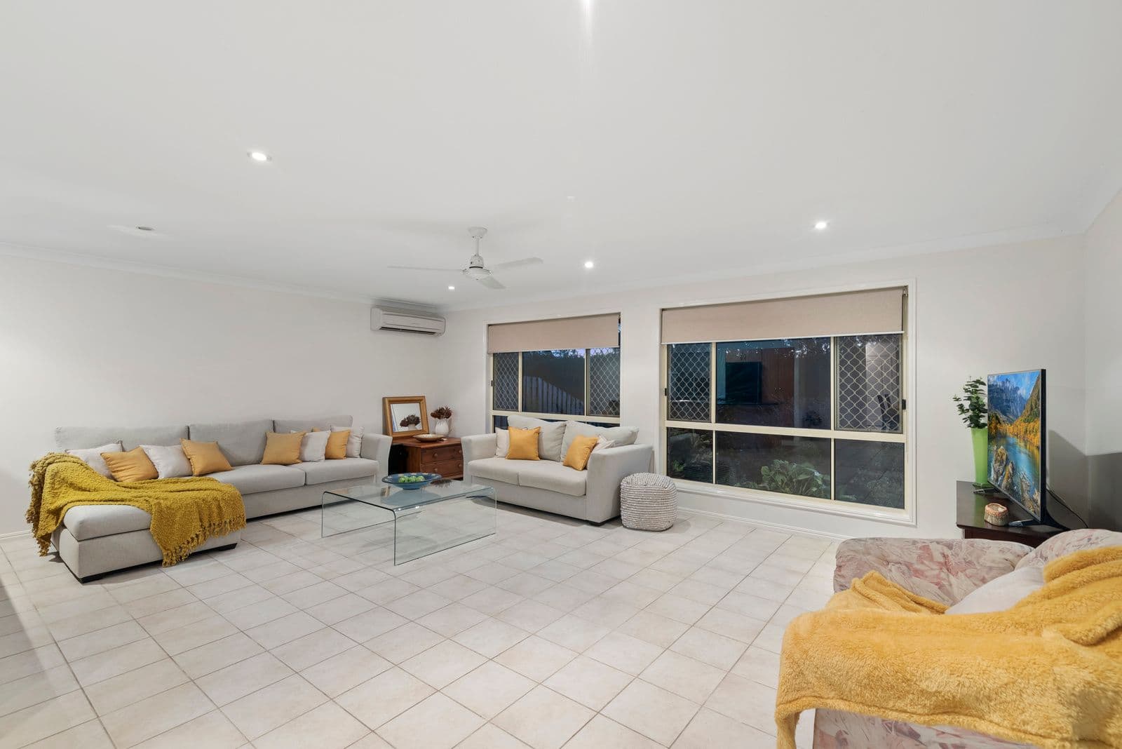 33 Tussock Crescent, Elanora QLD 4221, Elanora - Thumbnail 5