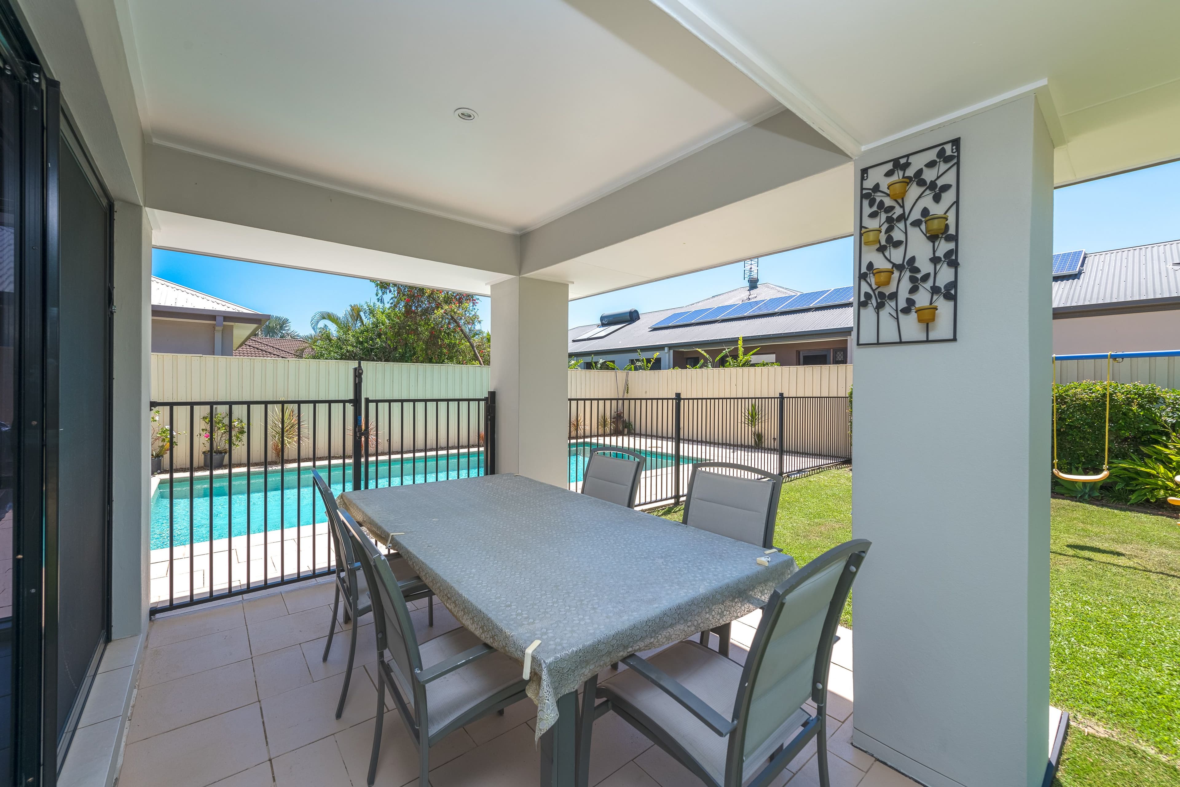 1 Torrevella Vista, Coombabah QLD 4216, Coombabah - Thumbnail 3