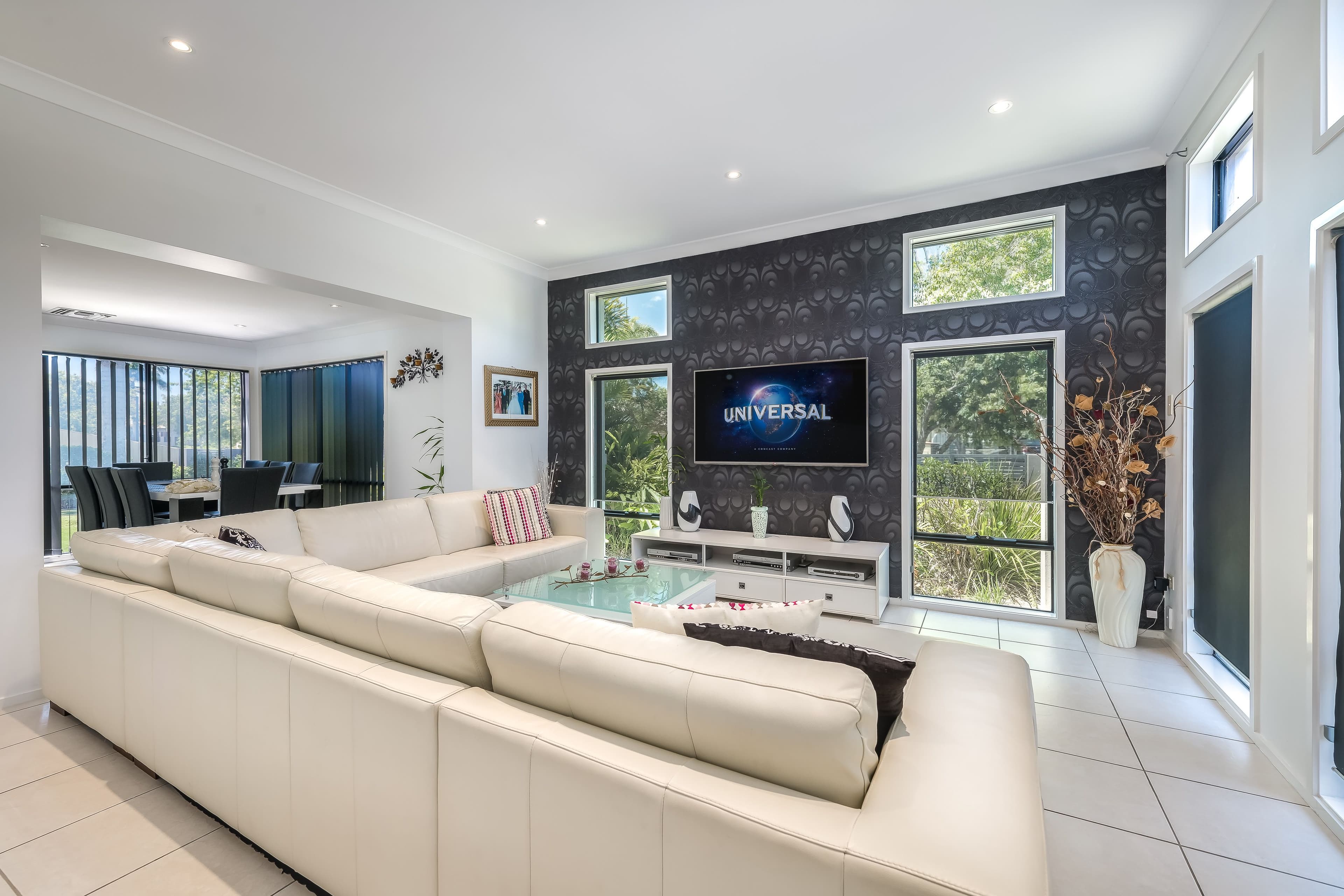 1 Torrevella Vista, Coombabah QLD 4216, Coombabah - Thumbnail 4