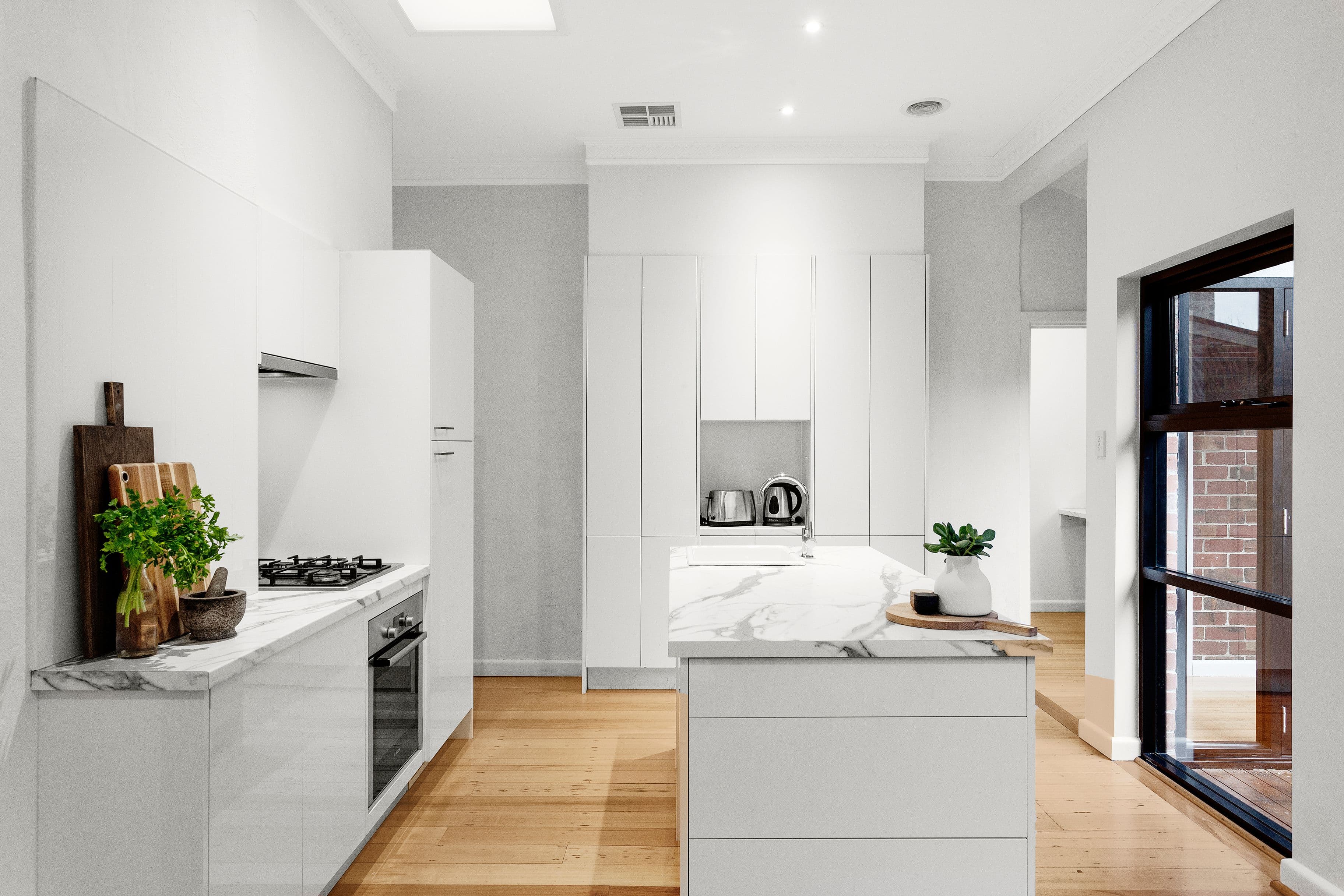 2 Matthew Street, Carnegie VIC 3163, Carnegie - Thumbnail 2