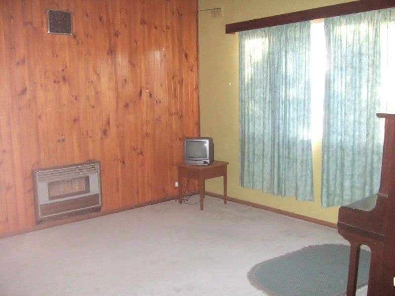 51 Ryan Street, BROKEN HILL NSW 2880, Broken Hill - Thumbnail 2