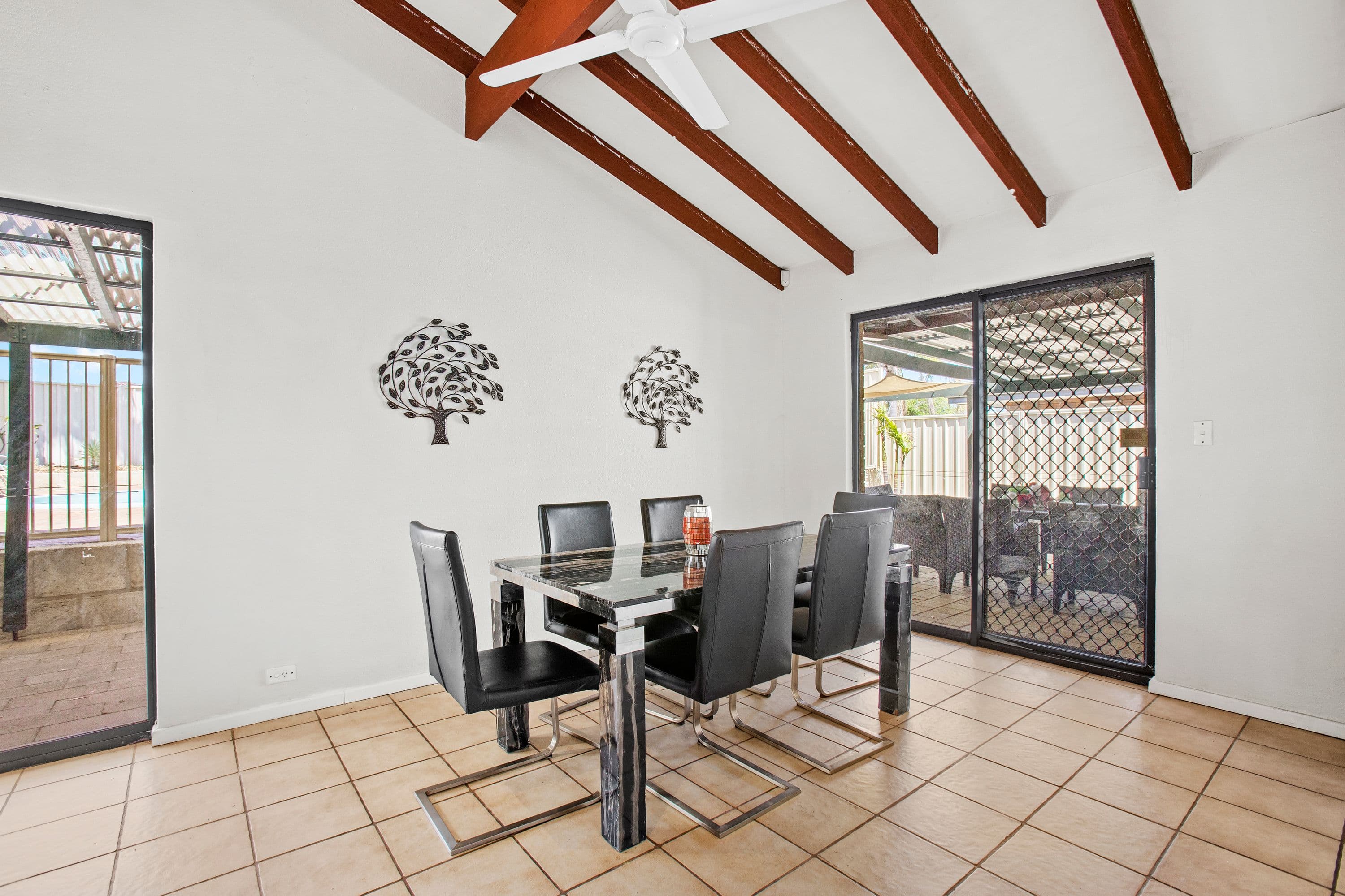 6 Greenway Avenue, Thornlie WA 6108, Thornlie - Thumbnail 4