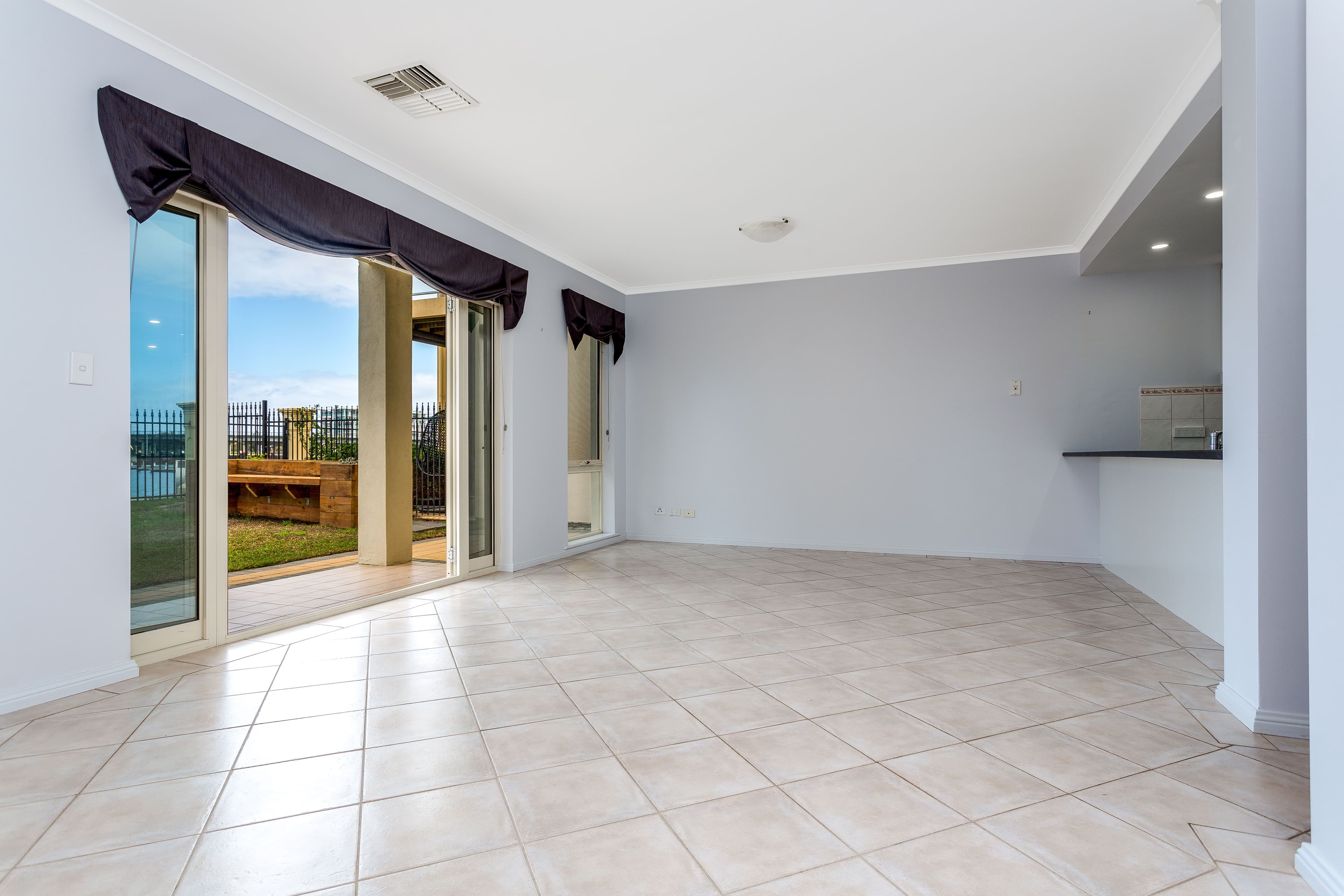 9 Sarnia Way, Port Adelaide SA 5015, Port Adelaide - Thumbnail 7