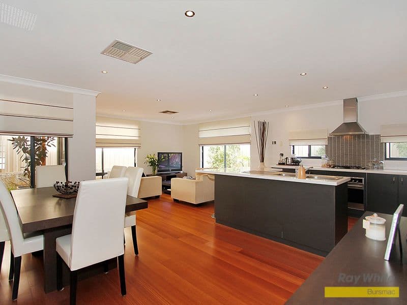 18 Barcelona Terrace, HOCKING WA 6065, Hocking - Thumbnail 2