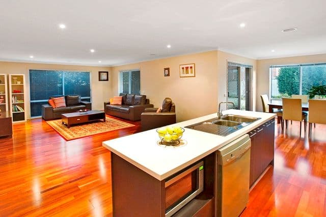 3 Burnett Crescent, RESERVOIR VIC 3073, Reservoir - Thumbnail 2